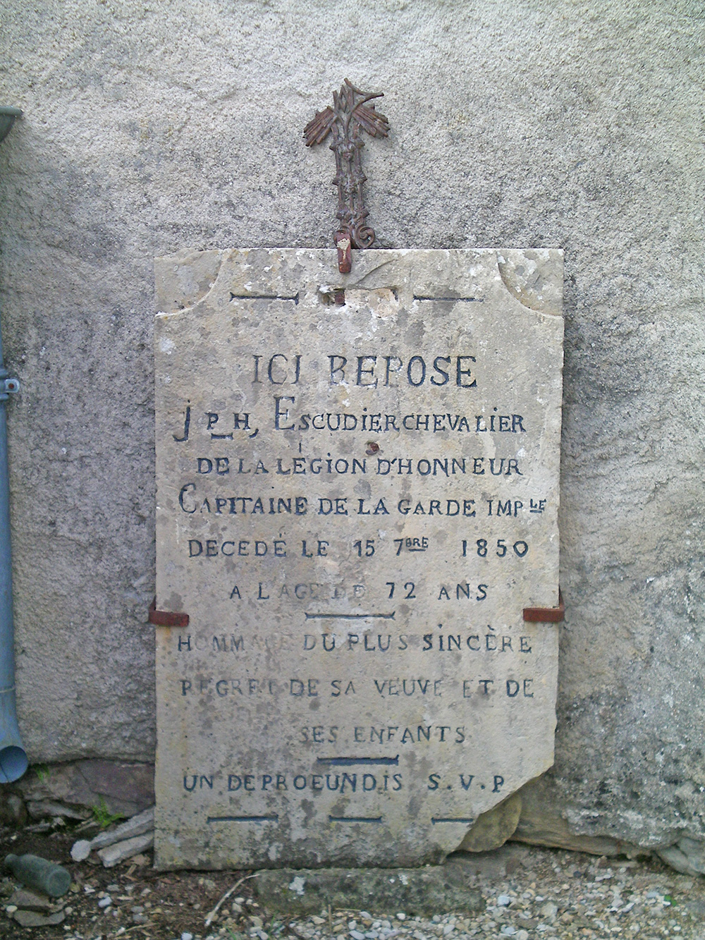 Tombe du capitaine Escudier