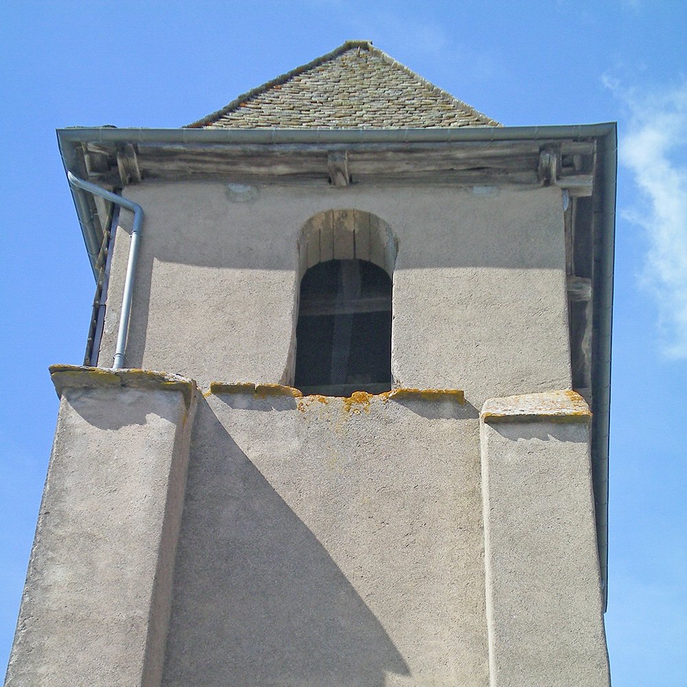 Vue latérale du clocher de l'église d'Alrance - Arnaud Villefranque