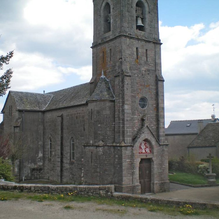 Portail occidental de l'église de Saint-Laurent du Lévézou