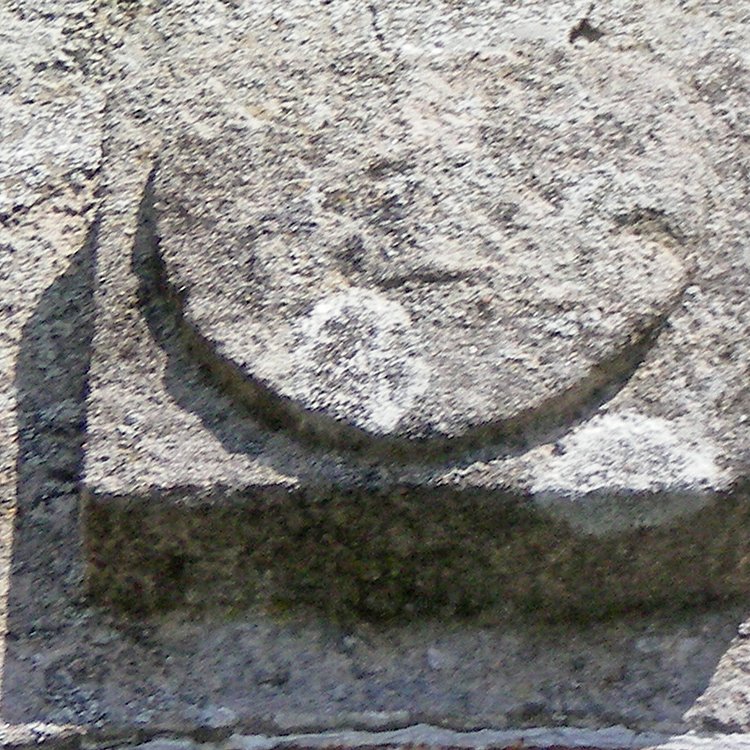 Bas relief situé sur le mur des l'église d'Alrance - Arnaud Villefranque